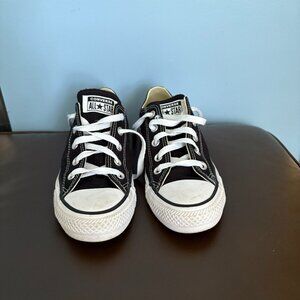 Converse All Stars low top Size 4 Mens/Womens 6